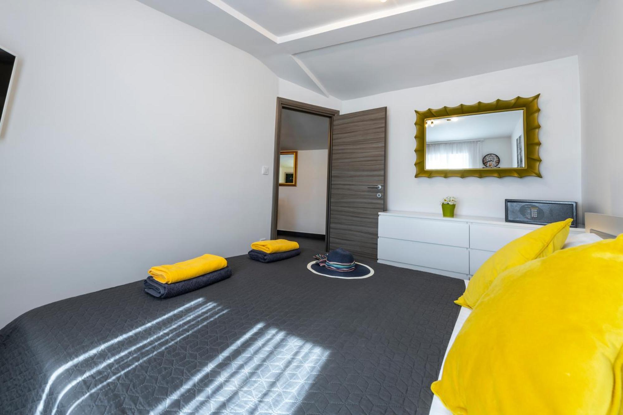 Apartments Nia Deluxe & Elegance Dubrovnik Bagian luar foto